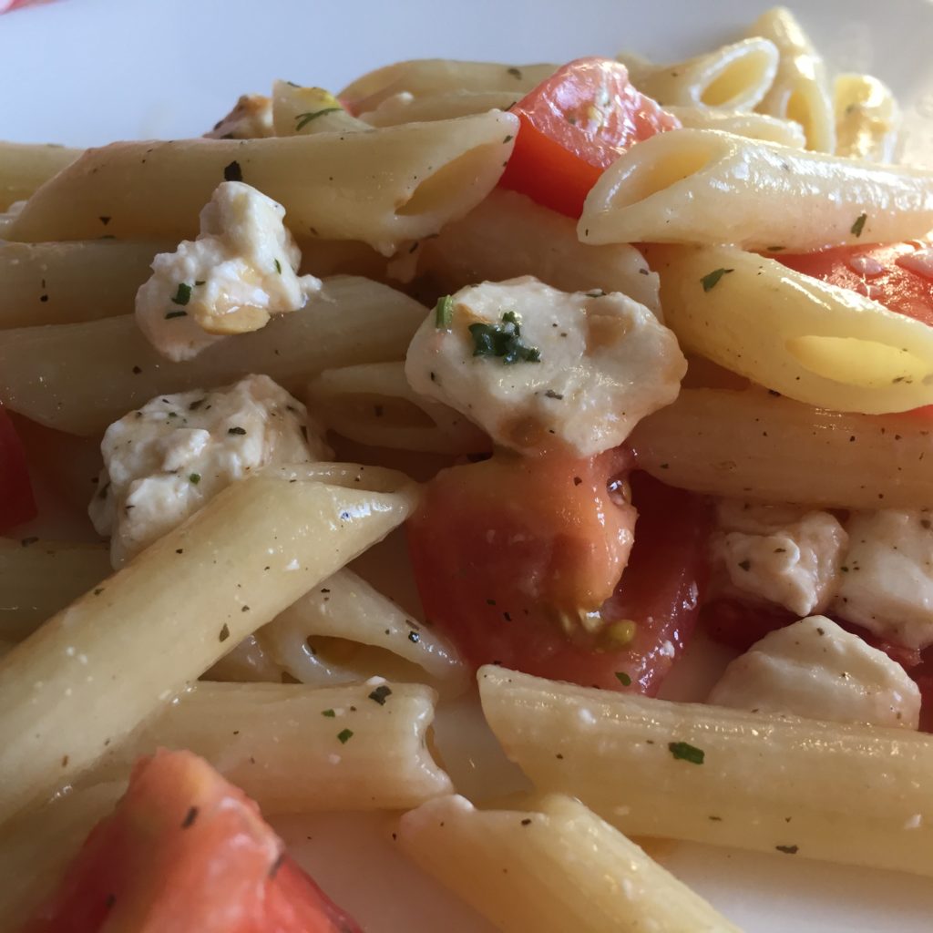 mozzarella-tomato-pasta-30-minute-meal